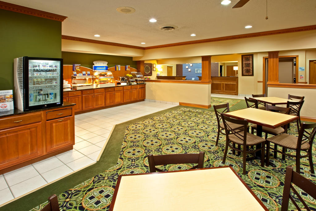 Holiday Inn Express Hotel & Suites האריסון מראה חיצוני תמונה