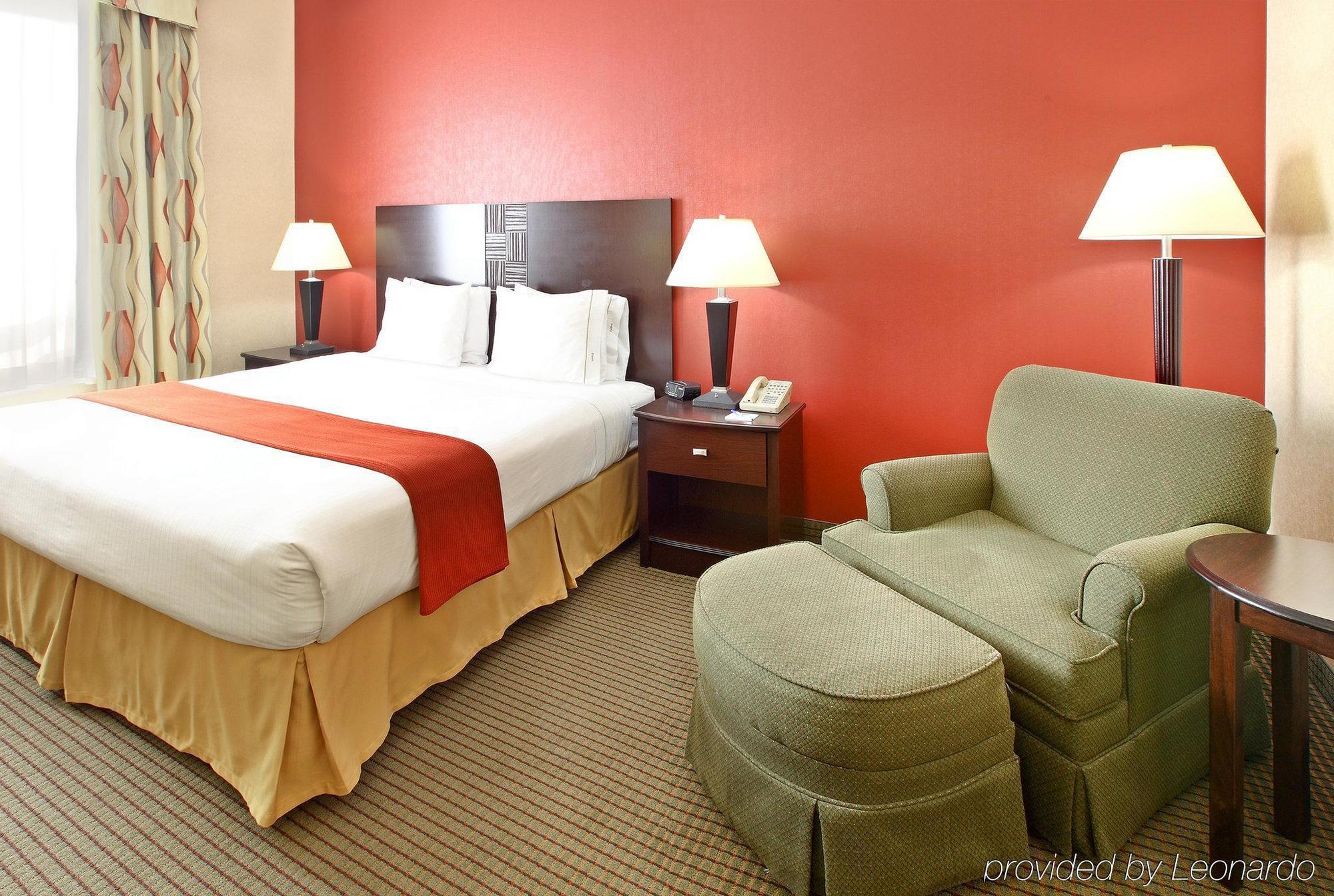 Holiday Inn Express Hotel & Suites האריסון חדר תמונה