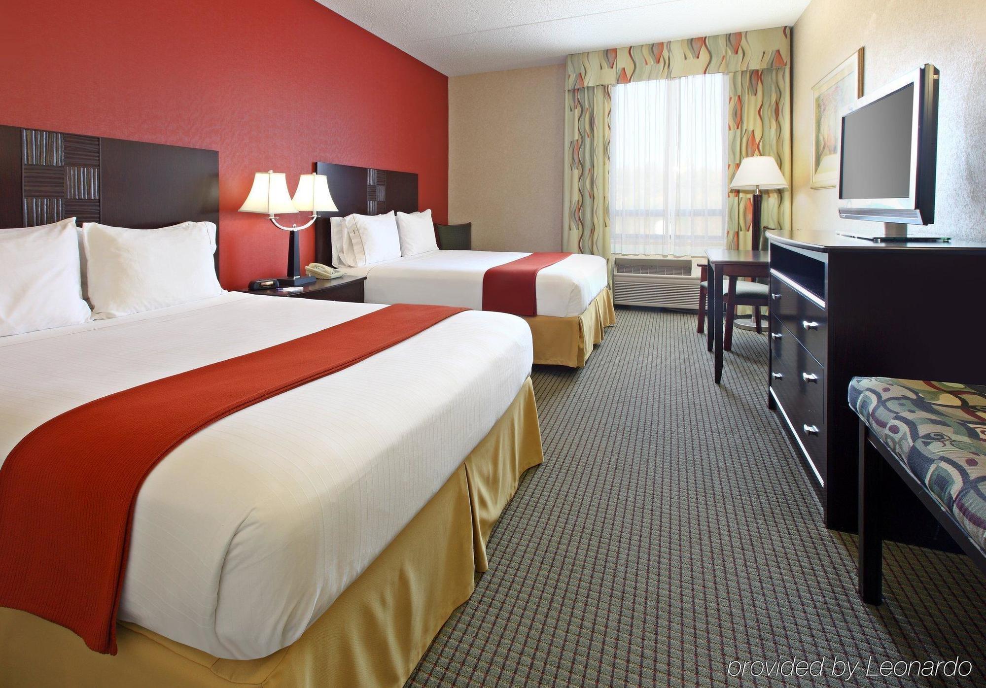 Holiday Inn Express Hotel & Suites האריסון חדר תמונה