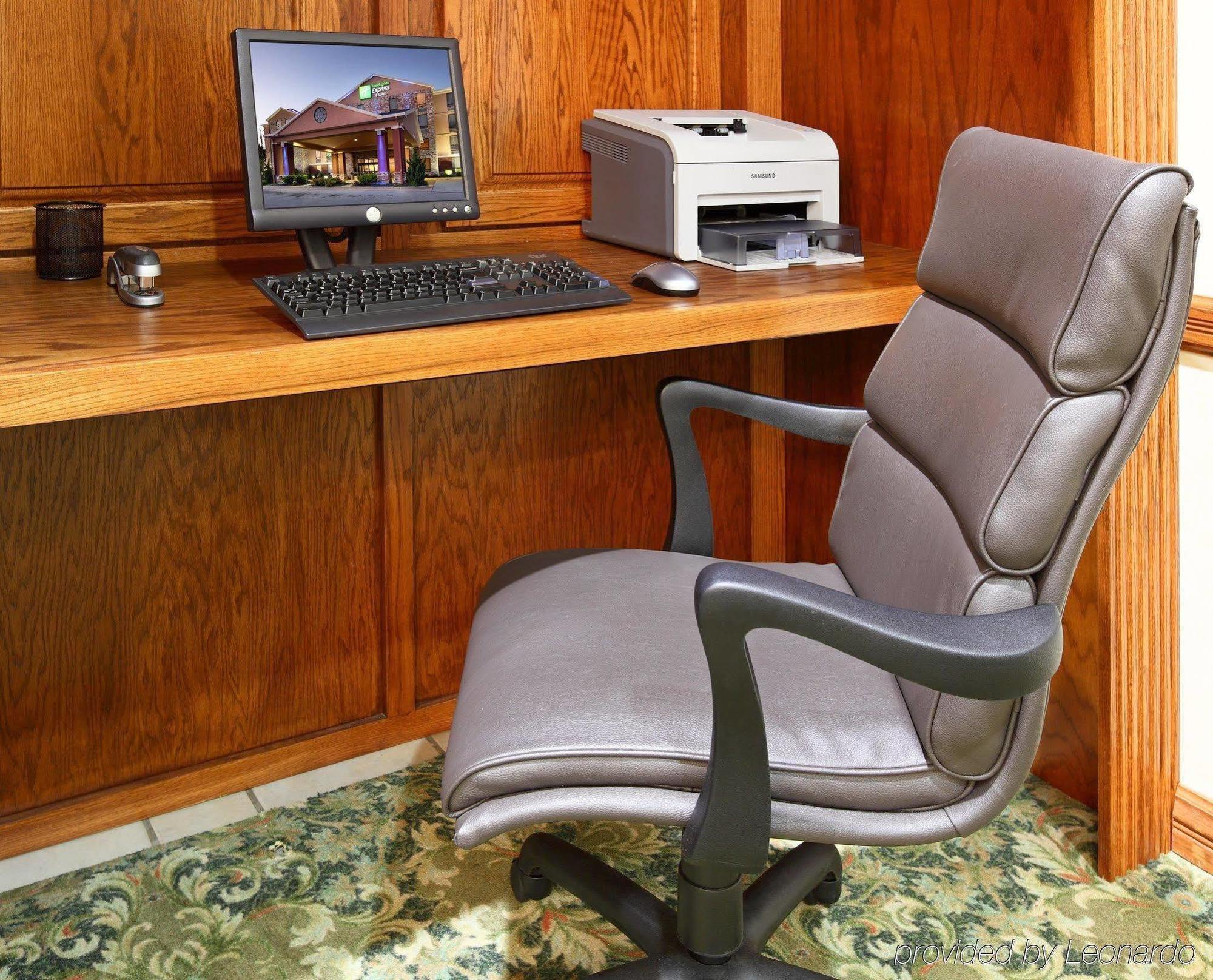 Holiday Inn Express Hotel & Suites האריסון מראה חיצוני תמונה
